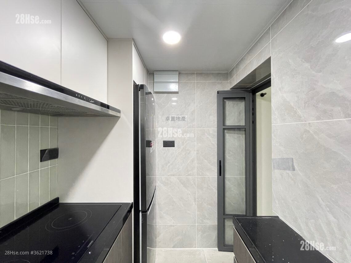 Ching Wah Court Rental 2 Bedrooms , 1 Bathroom 401 ft² Ching Wah Court Rental 2 Bedrooms , 1 Bathroom 401 ft²