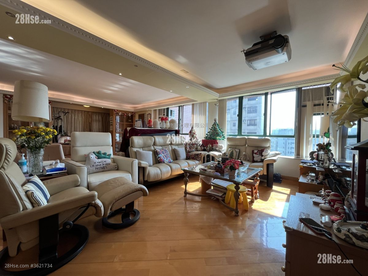 龍柏花園 售盤 3 房 , 2 浴室 1,293 平方呎 龍柏花園 售盤 3 房 , 2 浴室 1,293 平方呎