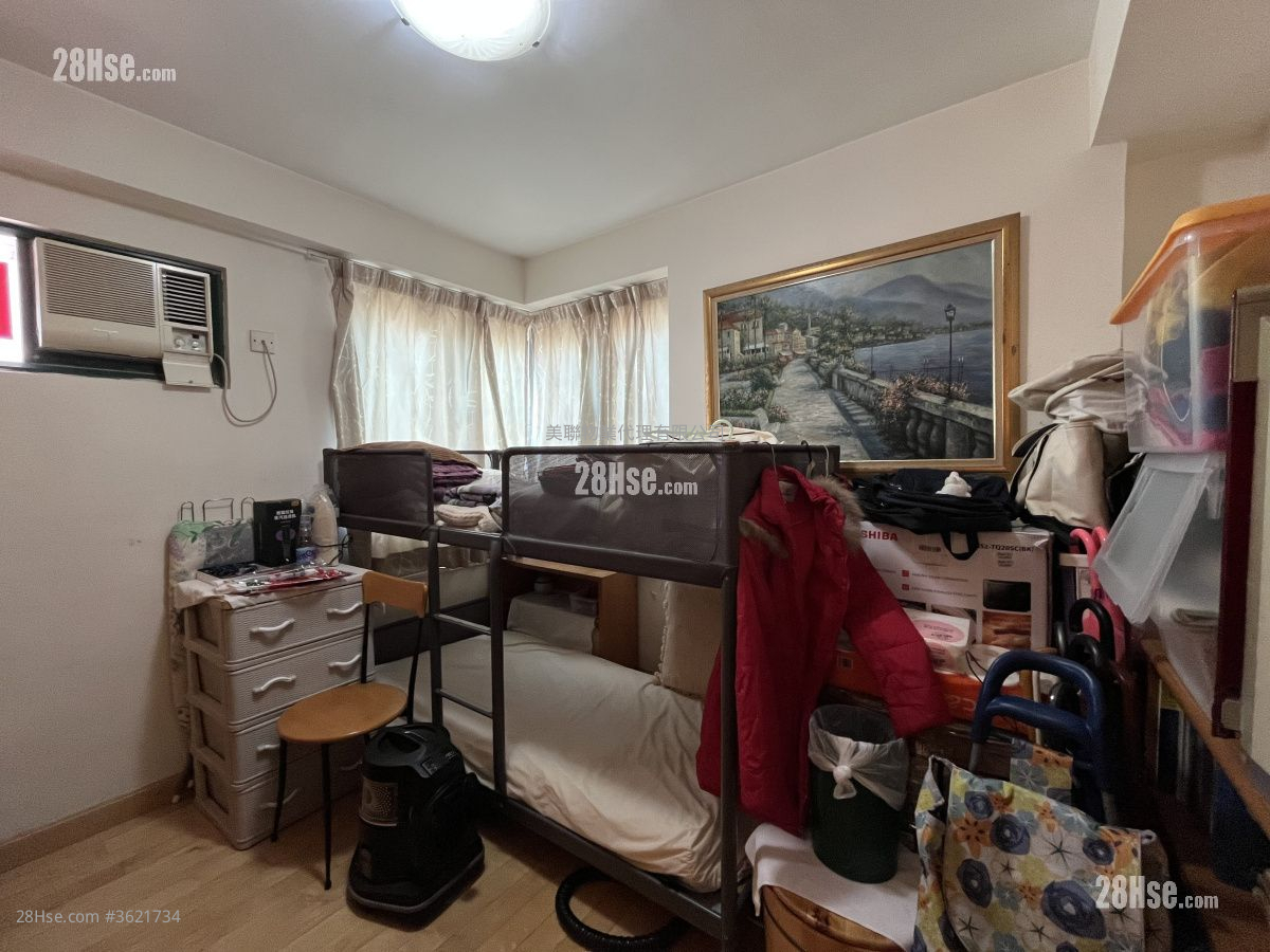 龍柏花園 售盤 3 房 , 2 浴室 1,293 平方呎 龍柏花園 售盤 3 房 , 2 浴室 1,293 平方呎