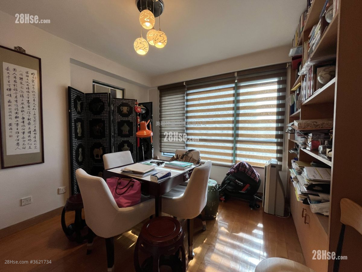 龍柏花園 售盤 3 房 , 2 浴室 1,293 平方呎 龍柏花園 售盤 3 房 , 2 浴室 1,293 平方呎