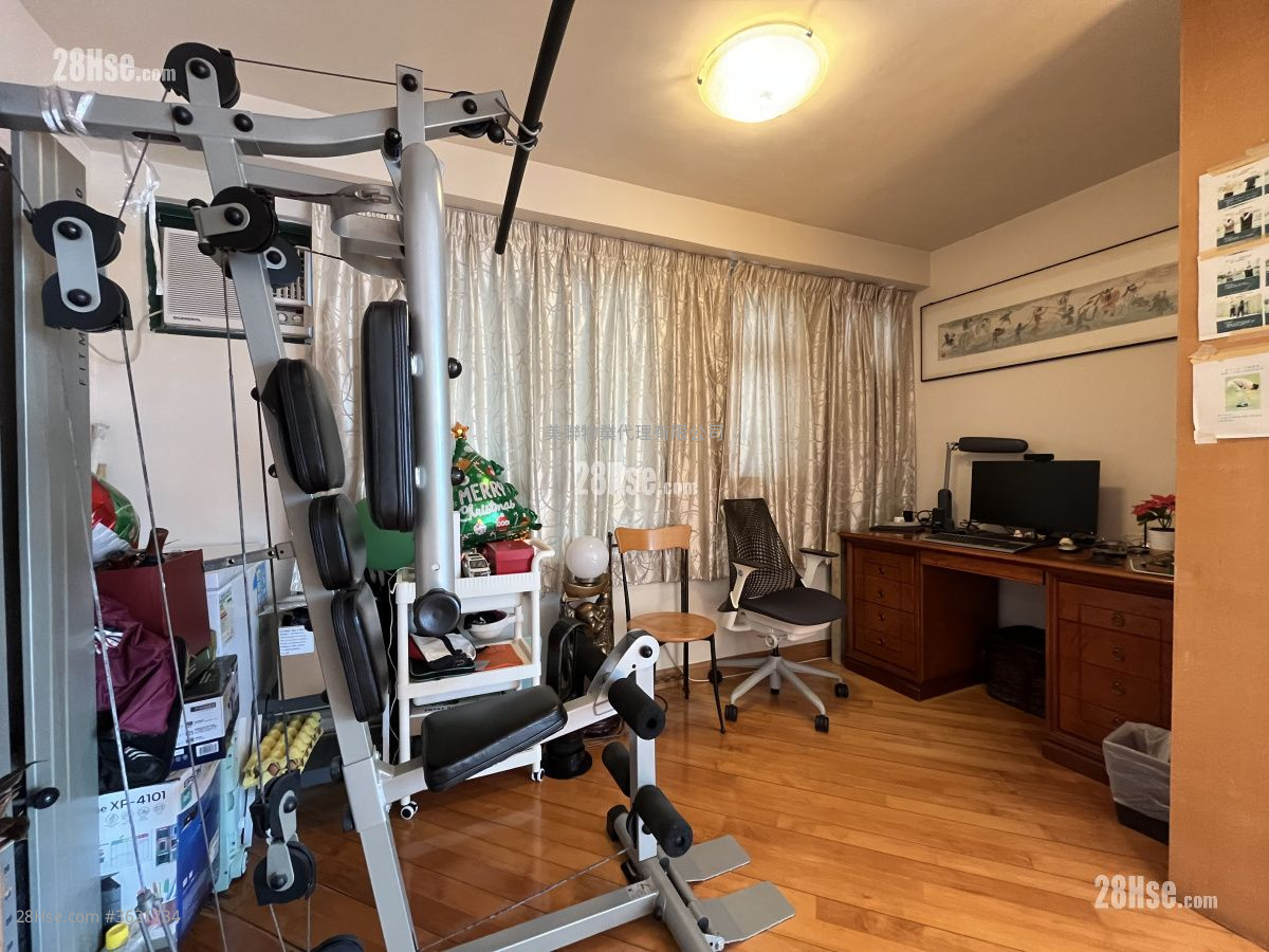 龍柏花園 售盤 3 房 , 2 浴室 1,293 平方呎 龍柏花園 售盤 3 房 , 2 浴室 1,293 平方呎