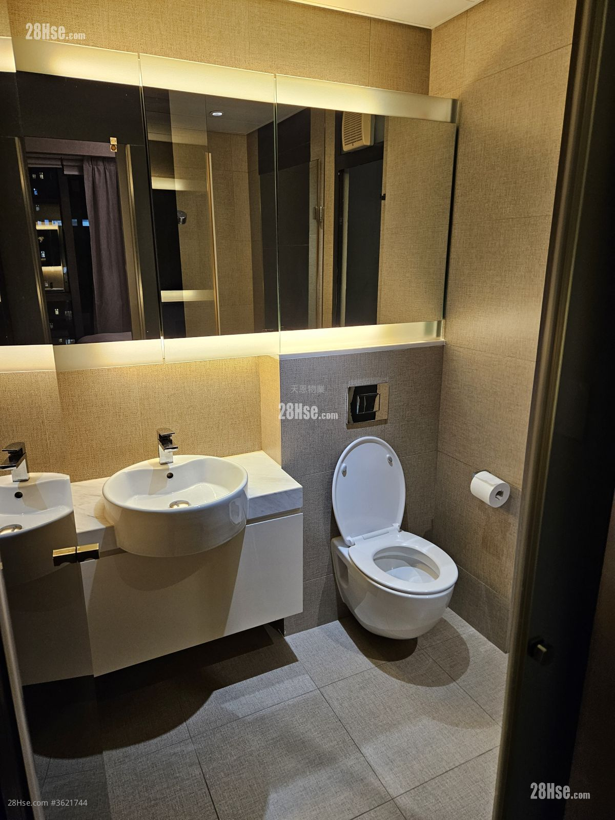 Queen's Cube 租盤 1 房 , 1 浴室 377 平方呎 Queen's Cube 租盤 1 房 , 1 浴室 377 平方呎