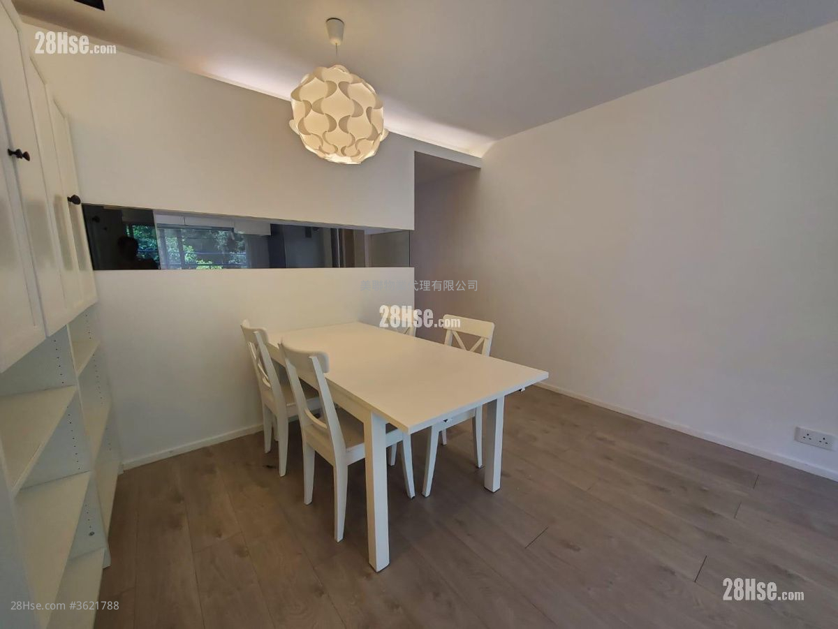 畢架山花園 租盤 3 房 , 2 浴室 807 平方呎 畢架山花園 租盤 3 房 , 2 浴室 807 平方呎