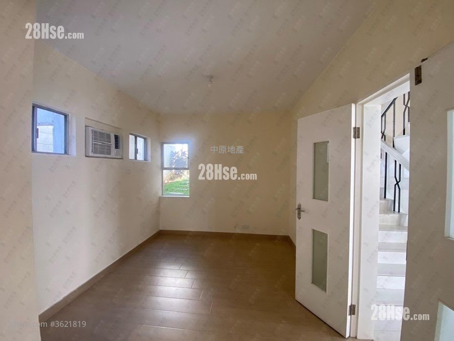 Hong Lok Yuen Rental 4 Bedrooms , 3 Bathrooms 2,121 ft² Hong Lok Yuen Rental 4 Bedrooms , 3 Bathrooms 2,121 ft²