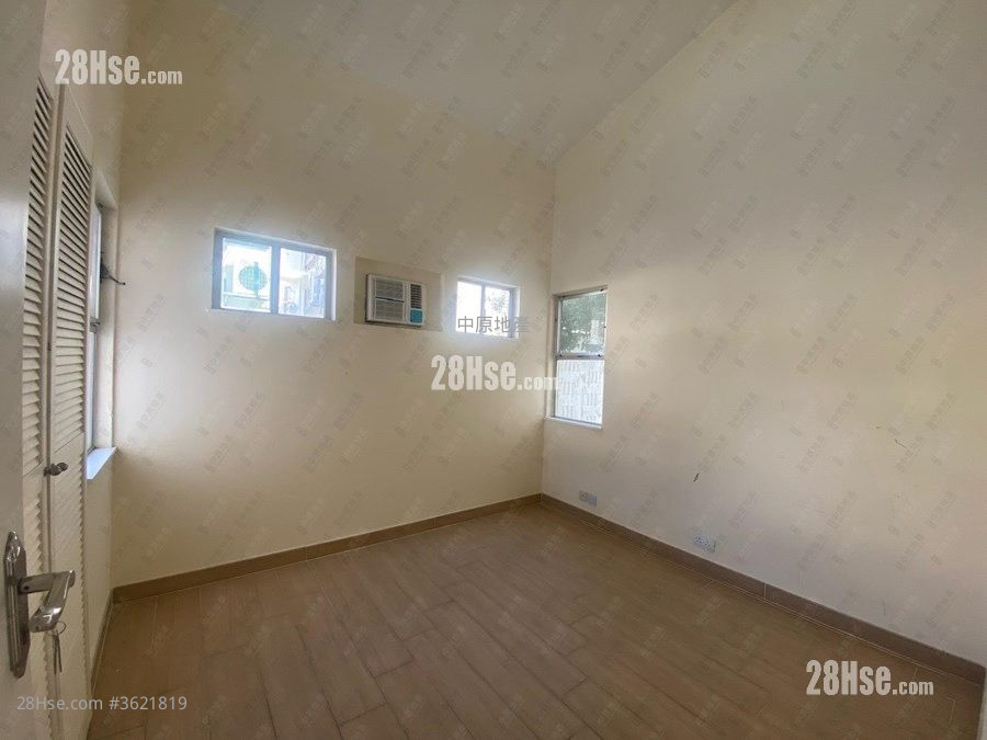 Hong Lok Yuen Rental 4 Bedrooms , 3 Bathrooms 2,121 ft² Hong Lok Yuen Rental 4 Bedrooms , 3 Bathrooms 2,121 ft²
