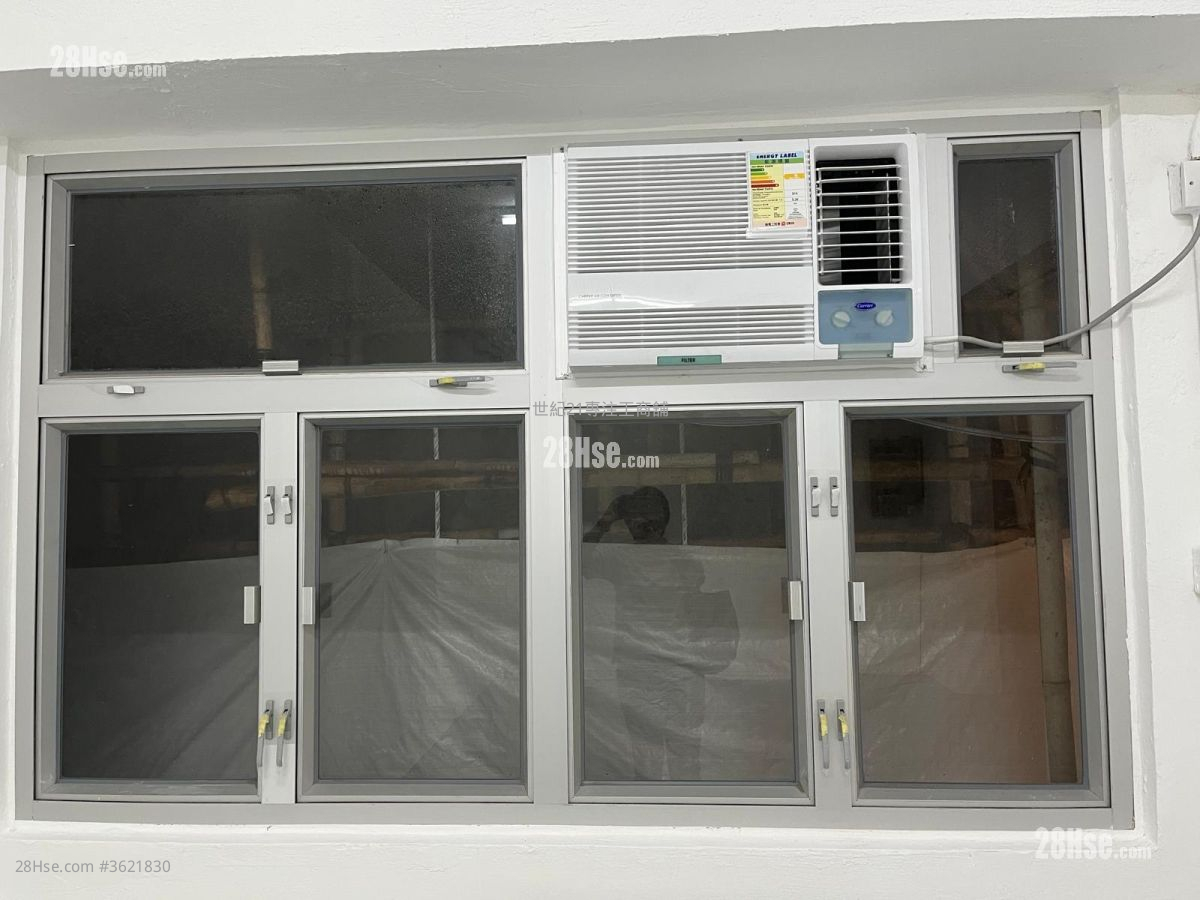 Tak Lee Industrial Centre Sell 1 Toilet Tak Lee Industrial Centre Sell 1 Toilet