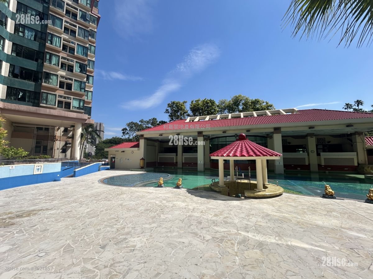 Park Royale Rental 1,218 ft²