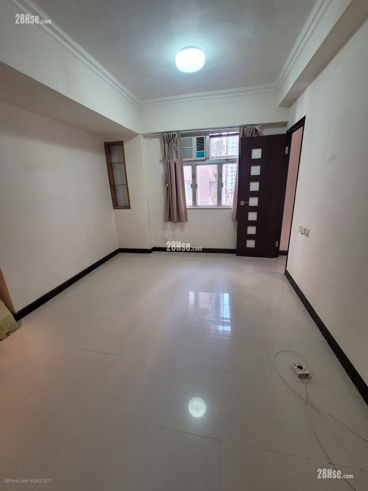 单幢楼房 租盘 2 房 , 1 浴室 418 平方尺 单幢楼房 租盘 2 房 , 1 浴室 418 平方尺