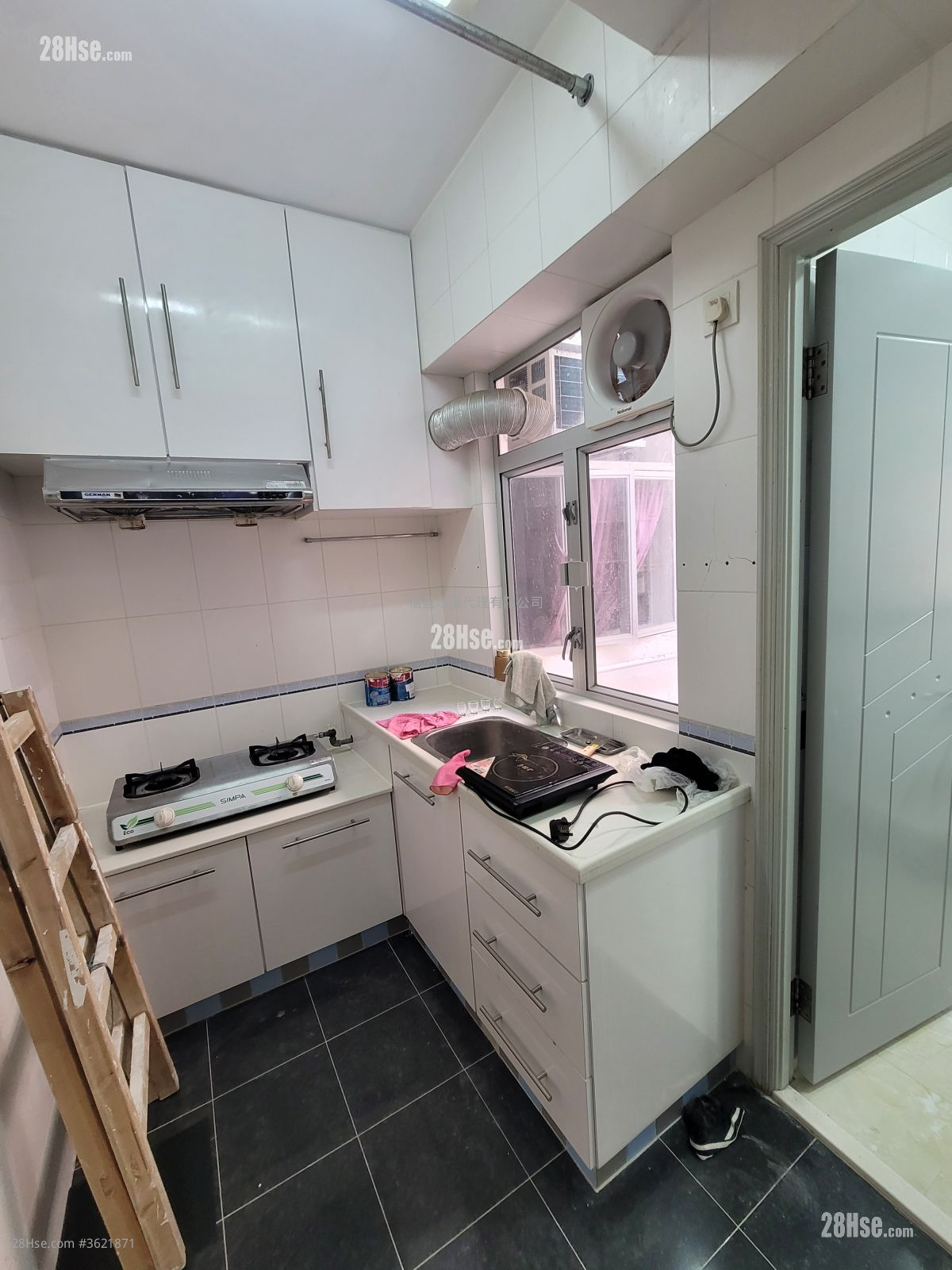 单幢楼房 租盘 2 房 , 1 浴室 418 平方尺 单幢楼房 租盘 2 房 , 1 浴室 418 平方尺