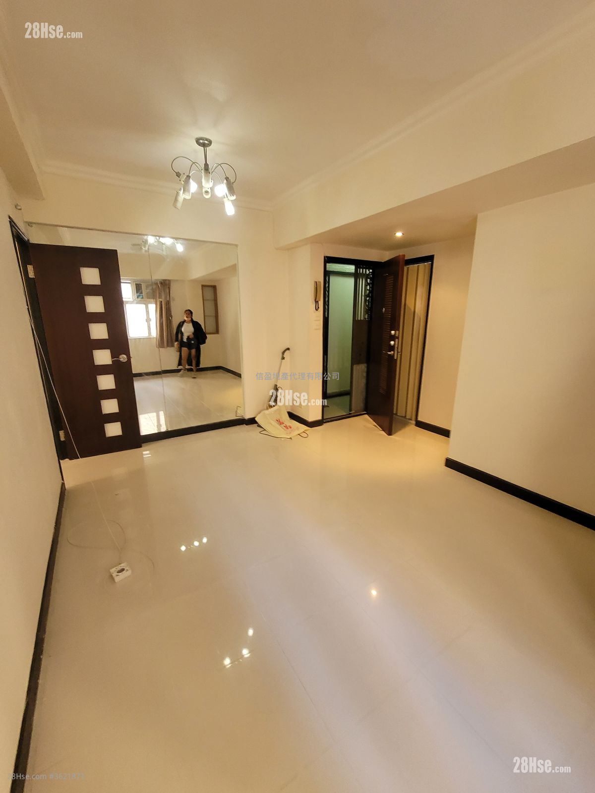 单幢楼房 租盘 2 房 , 1 浴室 418 平方尺 单幢楼房 租盘 2 房 , 1 浴室 418 平方尺