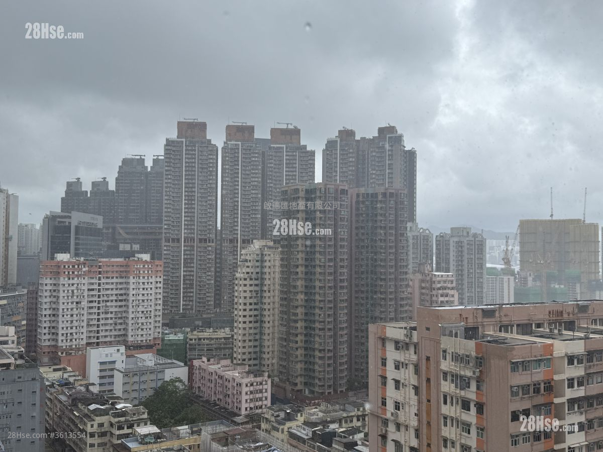 Kai Tak Garden Sell 2 Bedrooms , 1 Bathroom 554 ft²