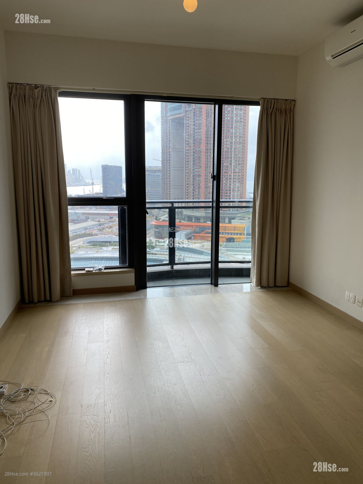 Grand Austin Rental 3 Bedrooms , 2 Bathrooms 931 ft² Grand Austin Rental 3 Bedrooms , 2 Bathrooms 931 ft²