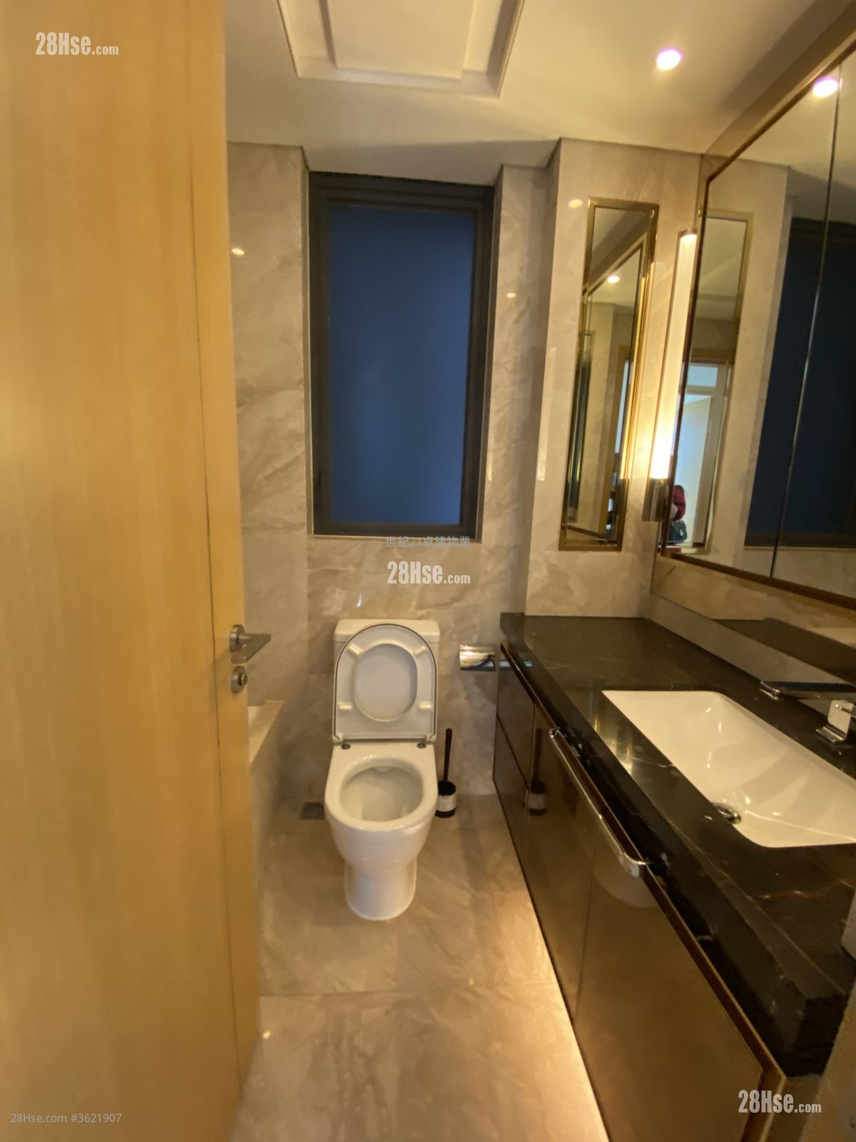 Grand Austin Rental 3 Bedrooms , 2 Bathrooms 931 ft² Grand Austin Rental 3 Bedrooms , 2 Bathrooms 931 ft²