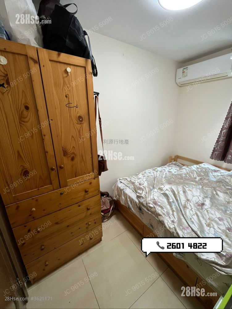 Village Rental 3 Bedrooms , 1 Bathroom 700 ft² Village Rental 3 Bedrooms , 1 Bathroom 700 ft²