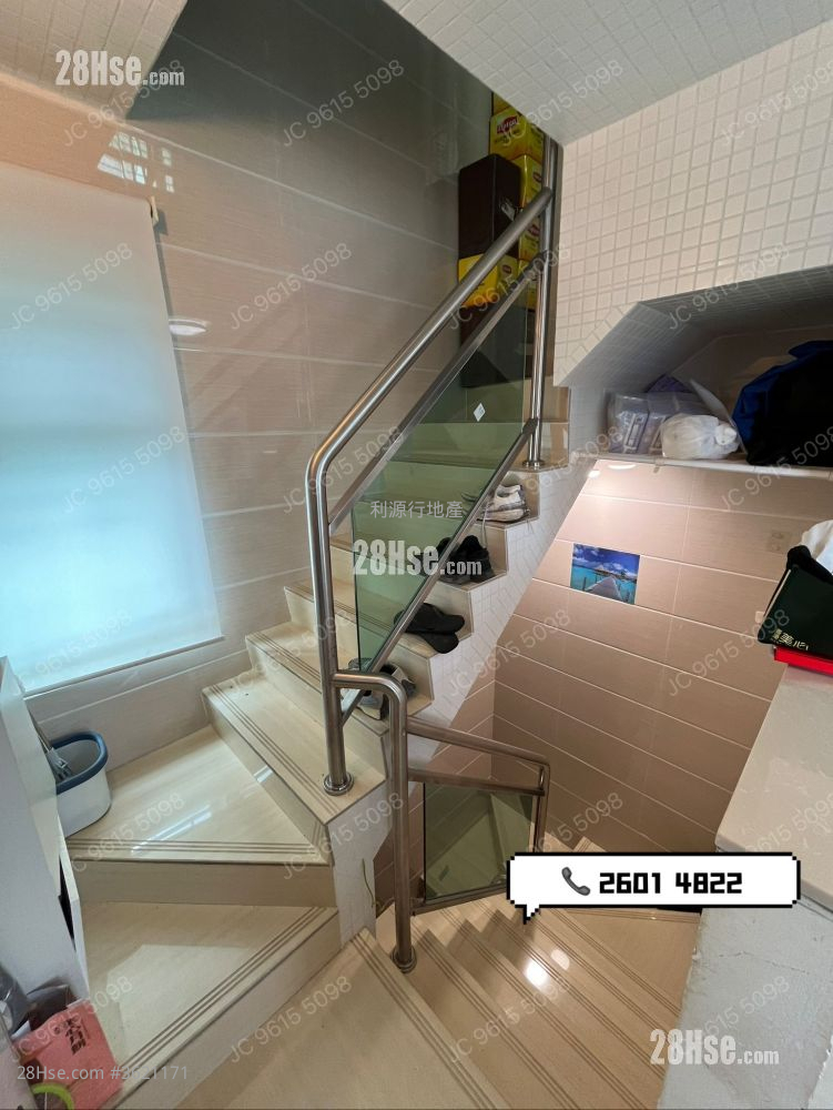 Village Rental 3 Bedrooms , 1 Bathroom 700 ft² Village Rental 3 Bedrooms , 1 Bathroom 700 ft²