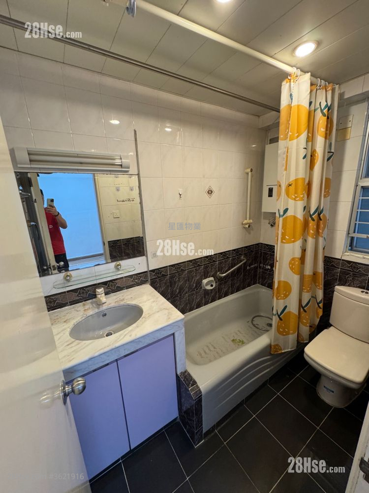 Whampoa Garden Sell 3 Bedrooms , 2 Bathrooms 680 ft² Whampoa Garden Sell 3 Bedrooms , 2 Bathrooms 680 ft²