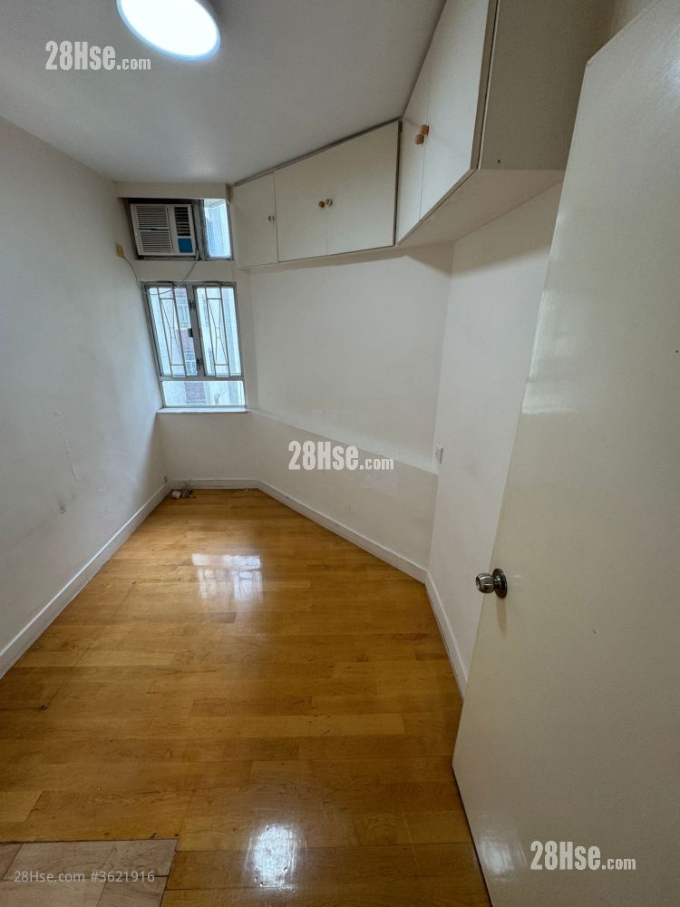 Whampoa Garden Sell 3 Bedrooms , 2 Bathrooms 680 ft² Whampoa Garden Sell 3 Bedrooms , 2 Bathrooms 680 ft²