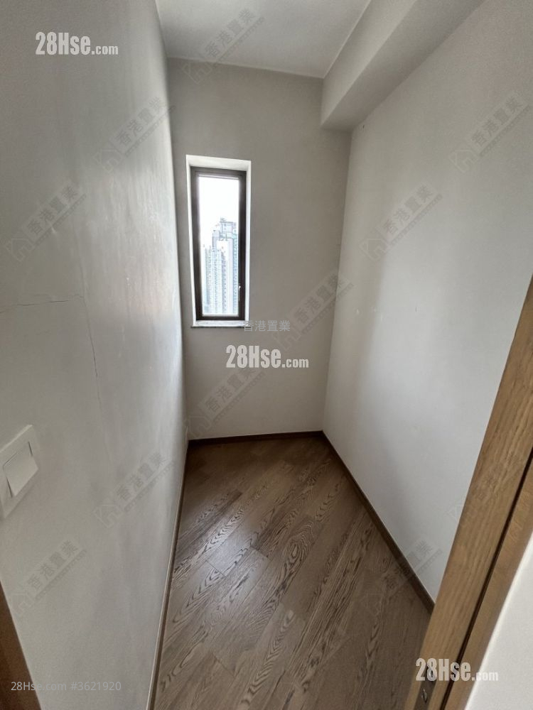 High One Grand Sell 3 Bedrooms , 1 Bathroom 515 ft² High One Grand Sell 3 Bedrooms , 1 Bathroom 515 ft²