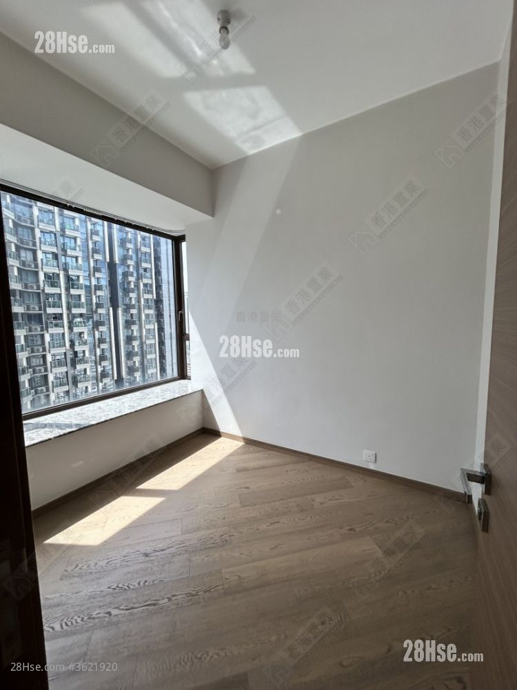 High One Grand Sell 3 Bedrooms , 1 Bathroom 515 ft² High One Grand Sell 3 Bedrooms , 1 Bathroom 515 ft²