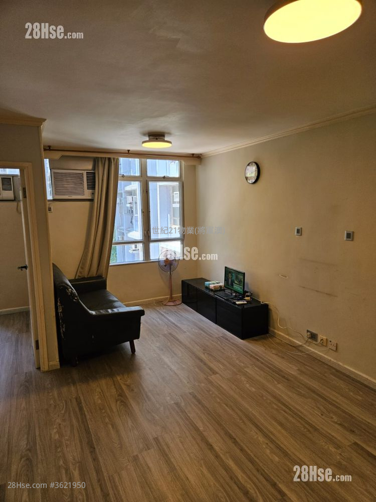 Kwong Ming Court Sell 3 Bedrooms , 1 Bathroom 646 ft² Kwong Ming Court Sell 3 Bedrooms , 1 Bathroom 646 ft²