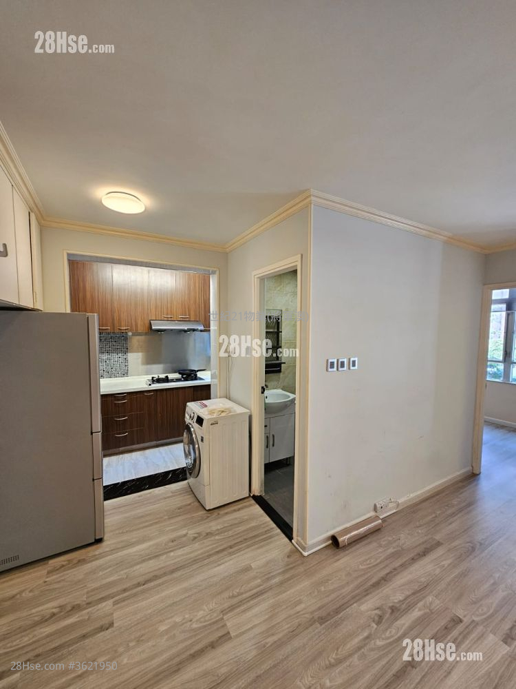 Kwong Ming Court Sell 3 Bedrooms , 1 Bathroom 646 ft² Kwong Ming Court Sell 3 Bedrooms , 1 Bathroom 646 ft²