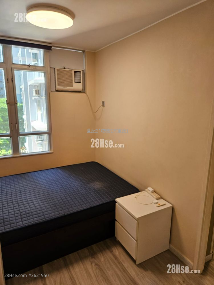 Kwong Ming Court Sell 3 Bedrooms , 1 Bathroom 646 ft² Kwong Ming Court Sell 3 Bedrooms , 1 Bathroom 646 ft²