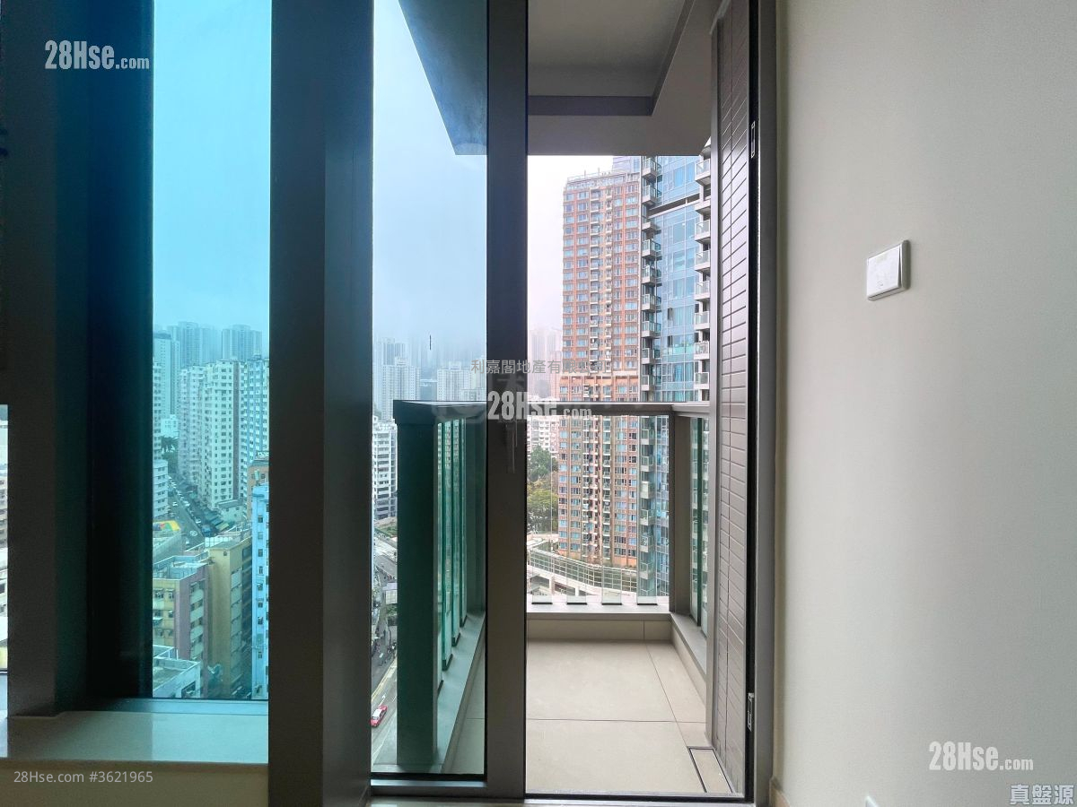 Grand Central Sell 2 Bedrooms 598 ft² Grand Central Sell 2 Bedrooms 598 ft²