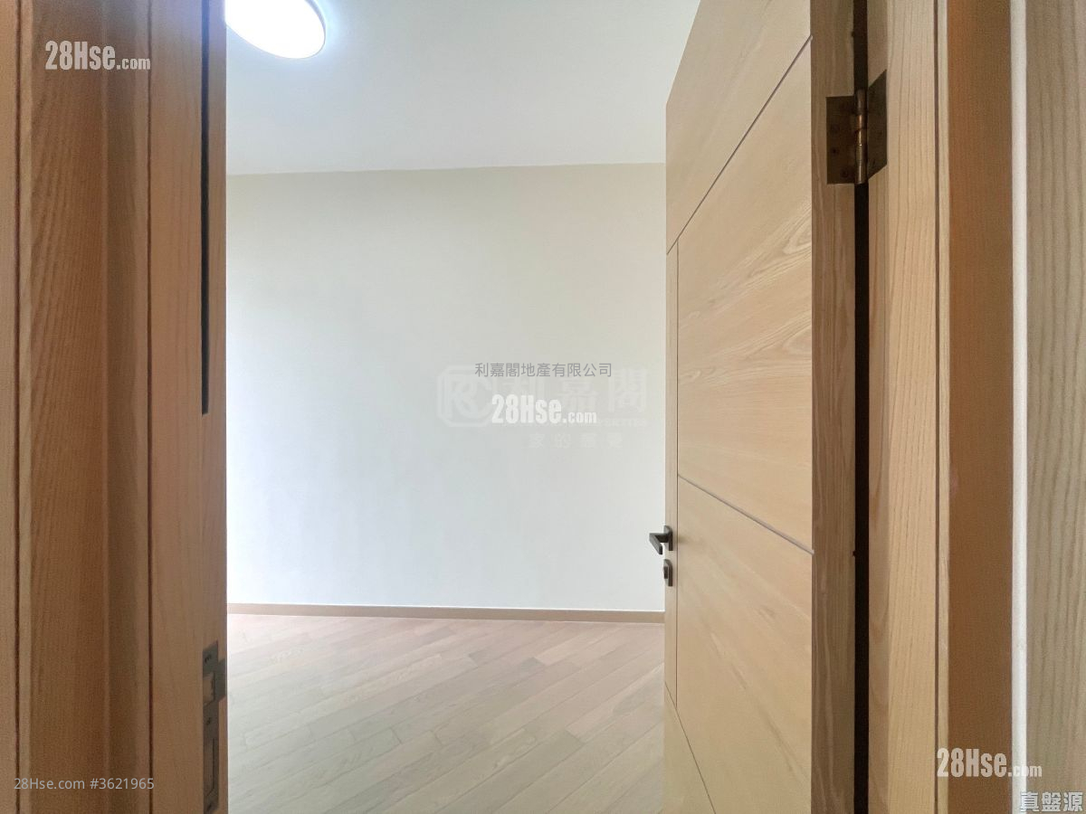 Grand Central Sell 2 Bedrooms 598 ft² Grand Central Sell 2 Bedrooms 598 ft²