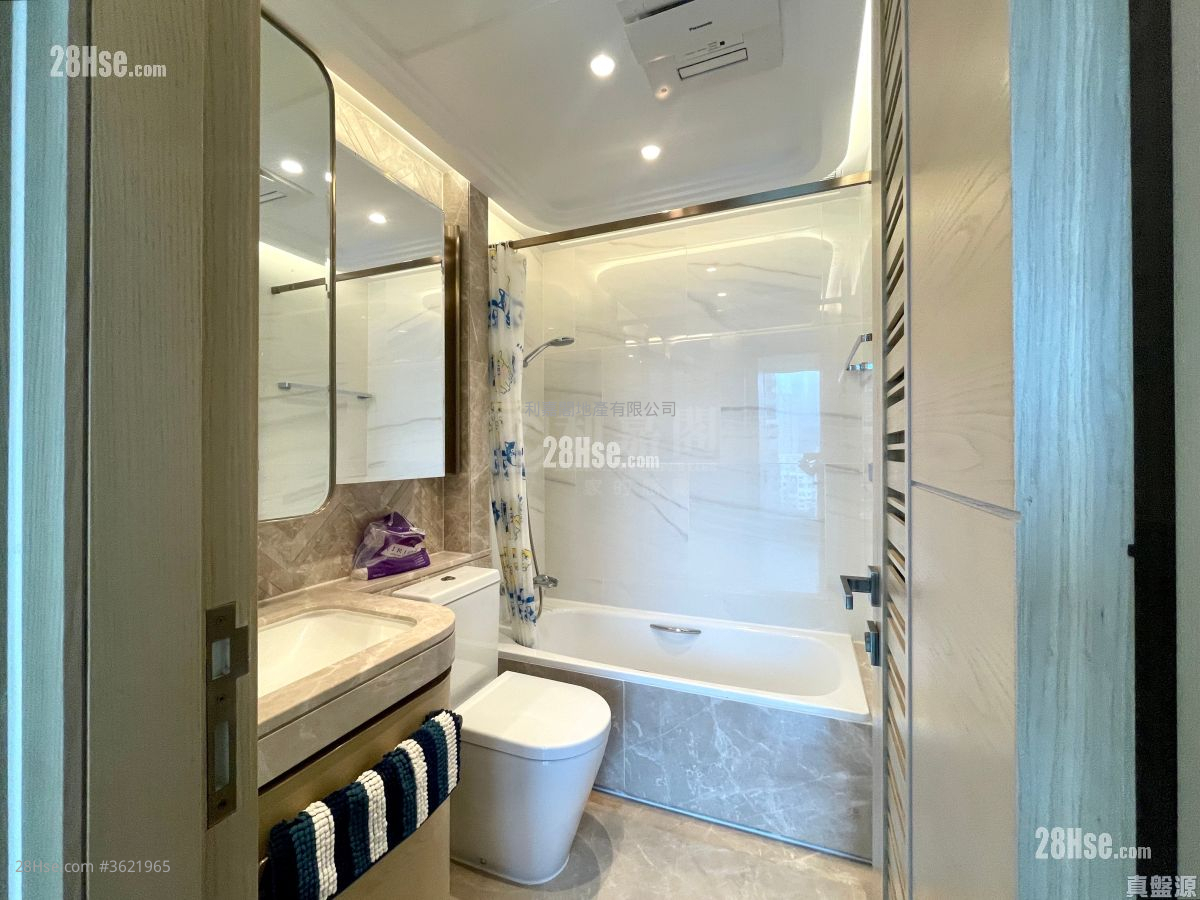 Grand Central Sell 2 Bedrooms 598 ft² Grand Central Sell 2 Bedrooms 598 ft²