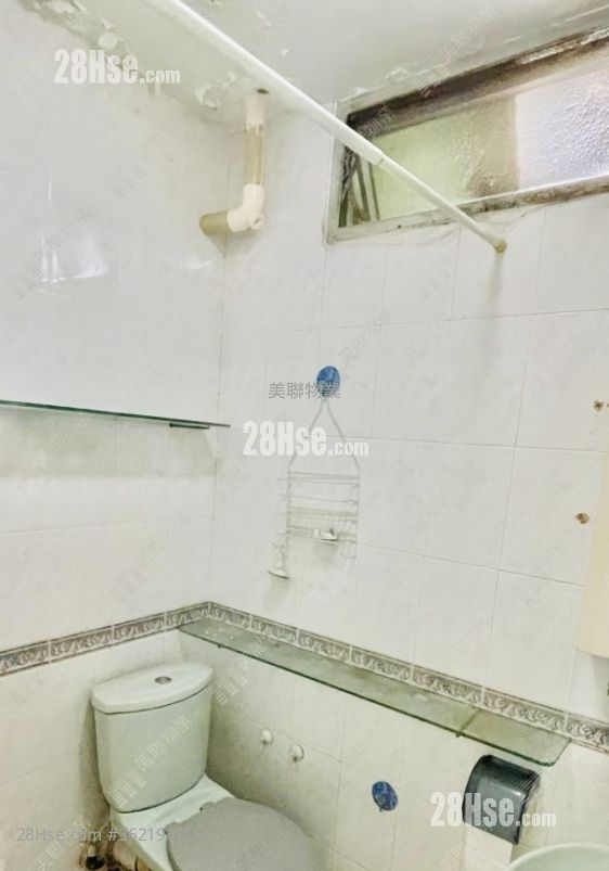 Wah Ming Est Sell 1 Bathroom 385 ft² Wah Ming Est Sell 1 Bathroom 385 ft²