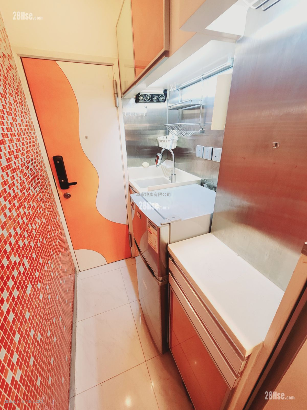 單幢樓房 租盤 140 平方呎 單幢樓房 租盤 140 平方呎