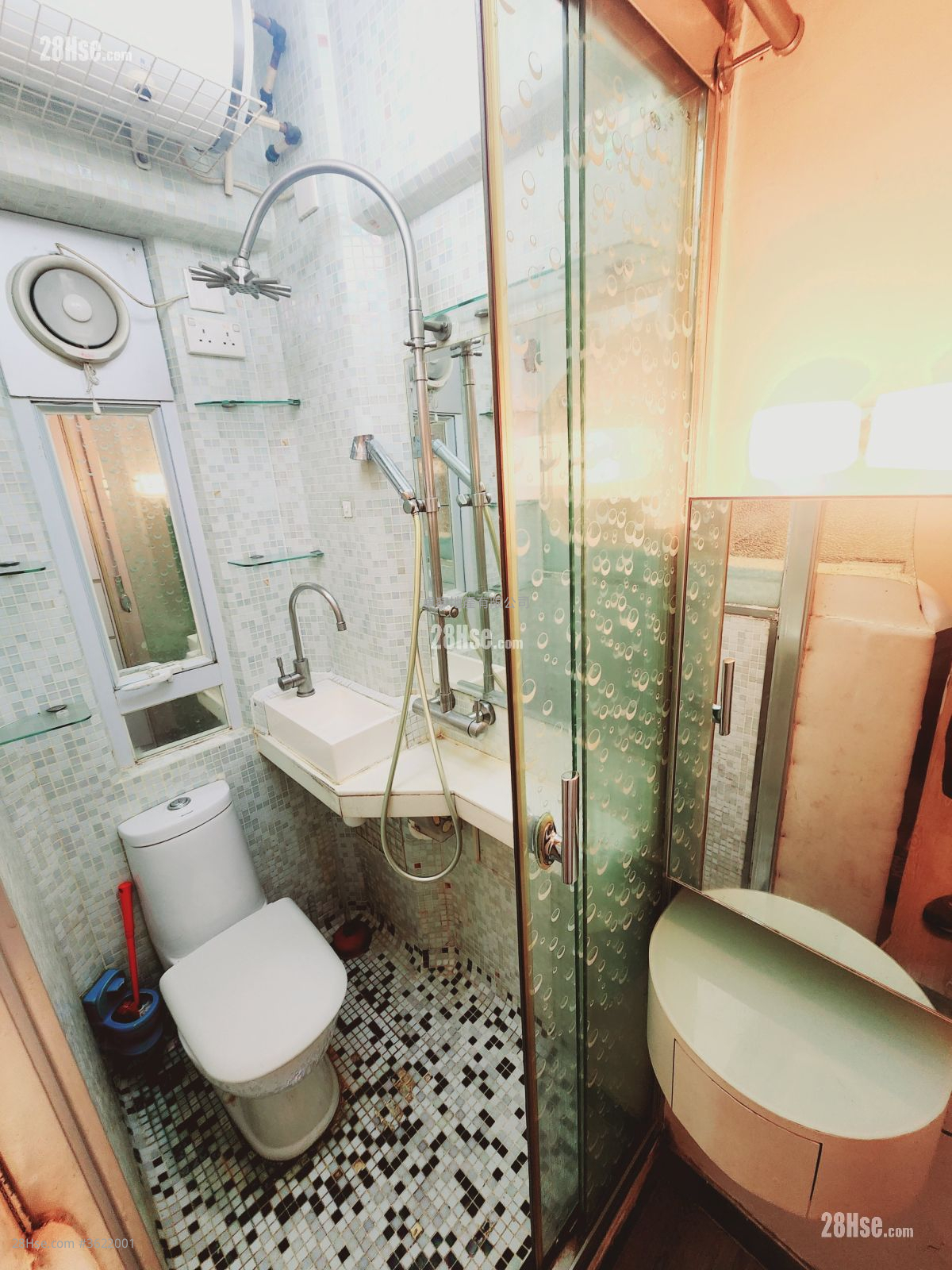 單幢樓房 租盤 140 平方呎 單幢樓房 租盤 140 平方呎