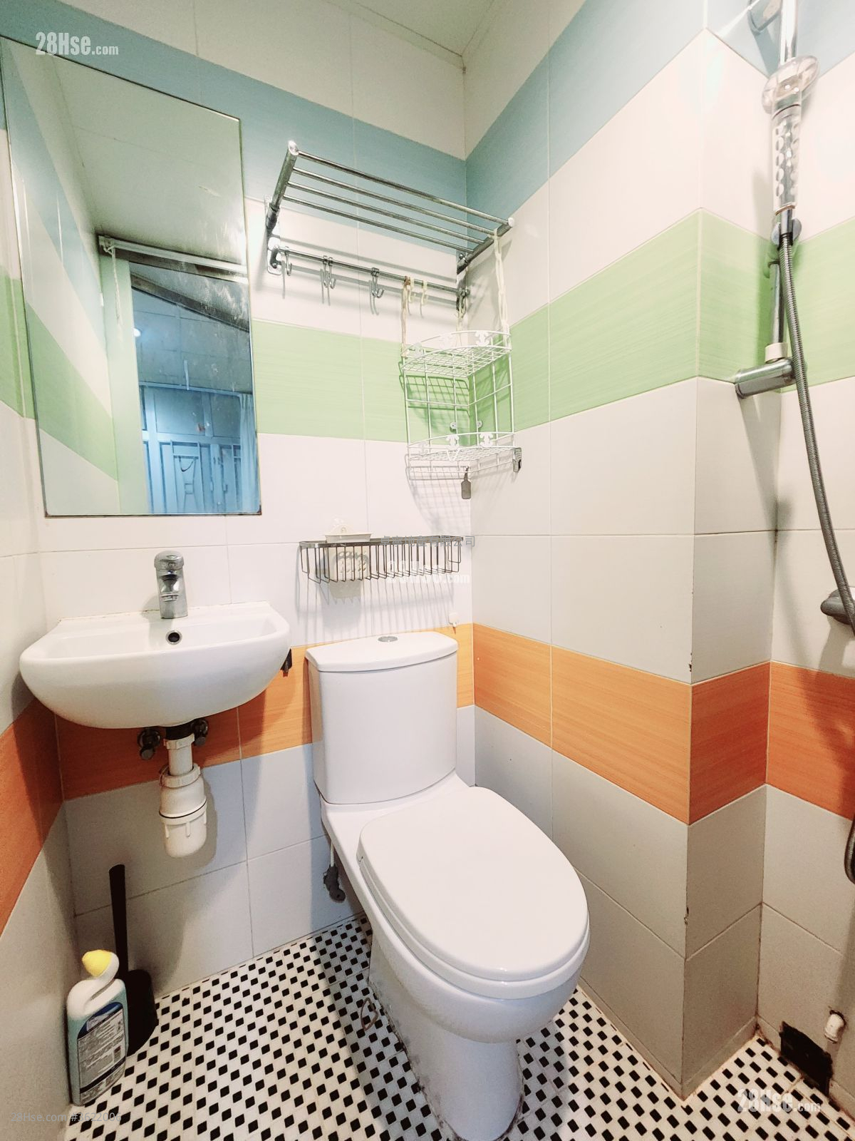 Apartment Rental 120 ft² Apartment Rental 120 ft²