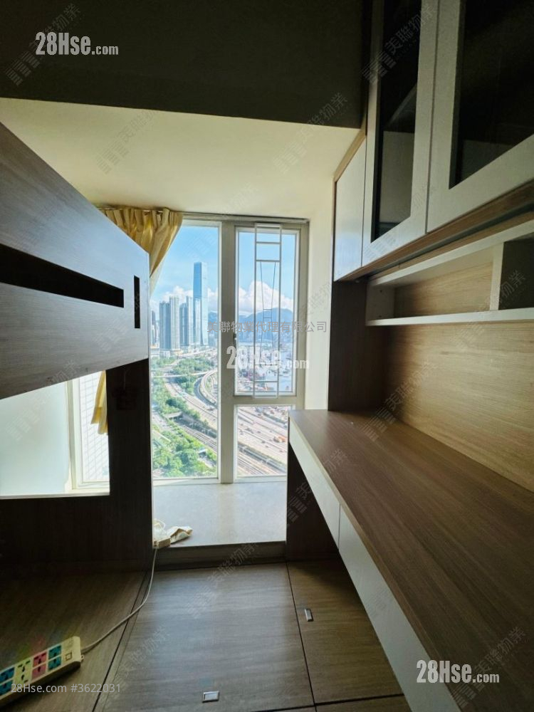 Florient Rise Sell 4 Bedrooms , 2 Bathrooms 819 ft² Florient Rise Sell 4 Bedrooms , 2 Bathrooms 819 ft²