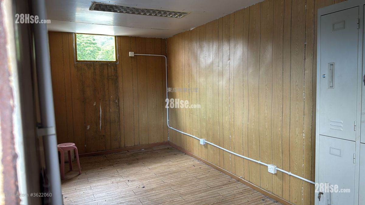 Land Rental 6,500 ft² Land Rental 6,500 ft²