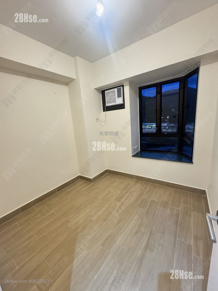 Shatin Plaza Rental 3 Bedrooms , 1 Bathroom 612 ft² Shatin Plaza Rental 3 Bedrooms , 1 Bathroom 612 ft²