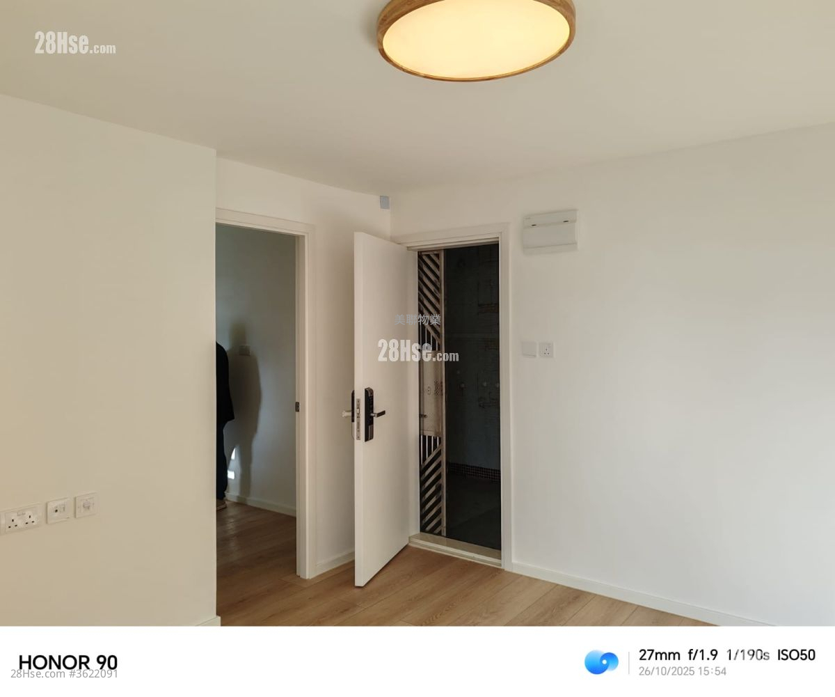 Tsing Yi Estate Sell 2 Bedrooms , 1 Bathroom 381 ft² Tsing Yi Estate Sell 2 Bedrooms , 1 Bathroom 381 ft²
