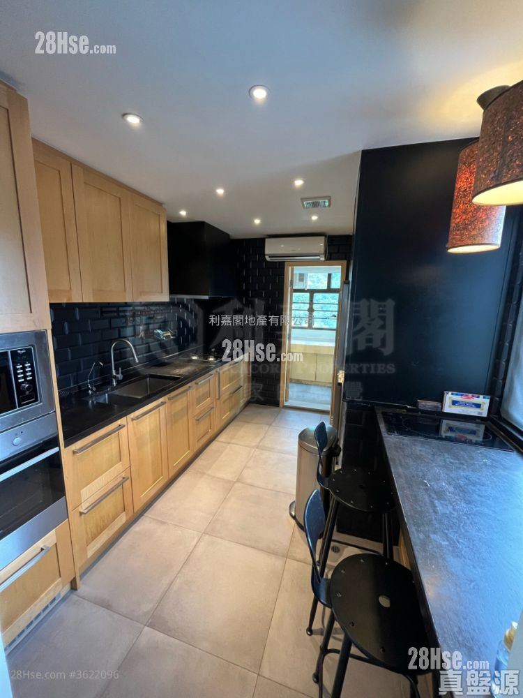 Hill Lodge Rental 2 Bedrooms , 2 Bathrooms 1,013 ft² Hill Lodge Rental 2 Bedrooms , 2 Bathrooms 1,013 ft²