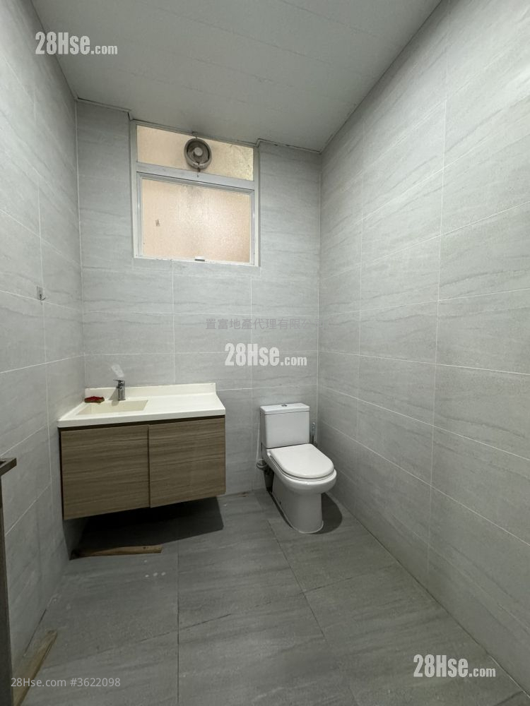 華豐工業中心 租盤 開放式間隔 , 1 廁所 華豐工業中心 租盤 開放式間隔 , 1 廁所
