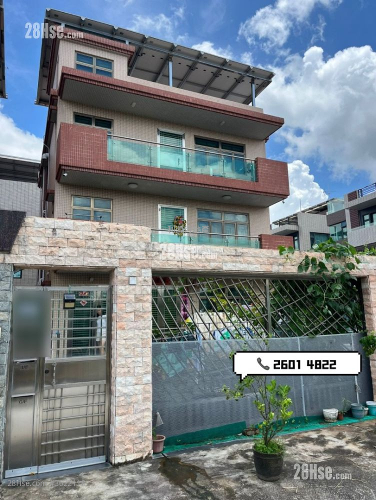 村屋 租盤 3 房 , 1 浴室 700 平方呎 村屋 租盤 3 房 , 1 浴室 700 平方呎