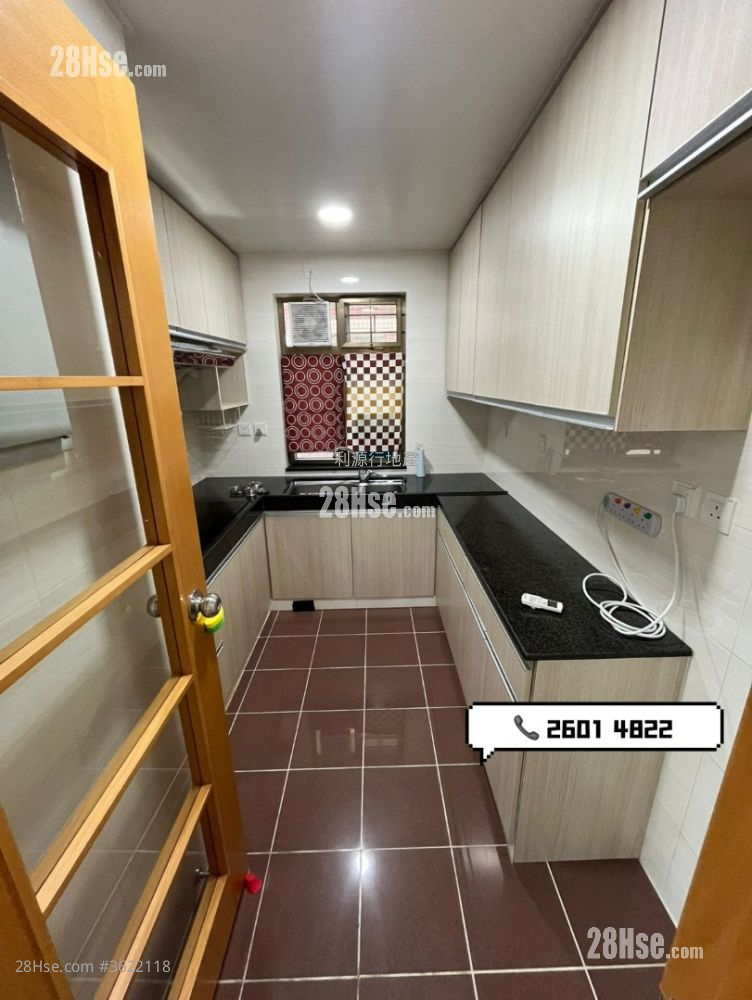 村屋 租盤 3 房 , 1 浴室 700 平方呎 村屋 租盤 3 房 , 1 浴室 700 平方呎