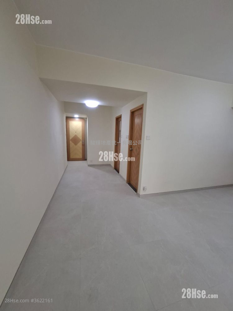 利興大樓 租盤 3 房 , 1 浴室 598 平方呎 利興大樓 租盤 3 房 , 1 浴室 598 平方呎