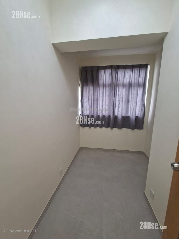 利興大樓 租盤 3 房 , 1 浴室 598 平方呎 利興大樓 租盤 3 房 , 1 浴室 598 平方呎