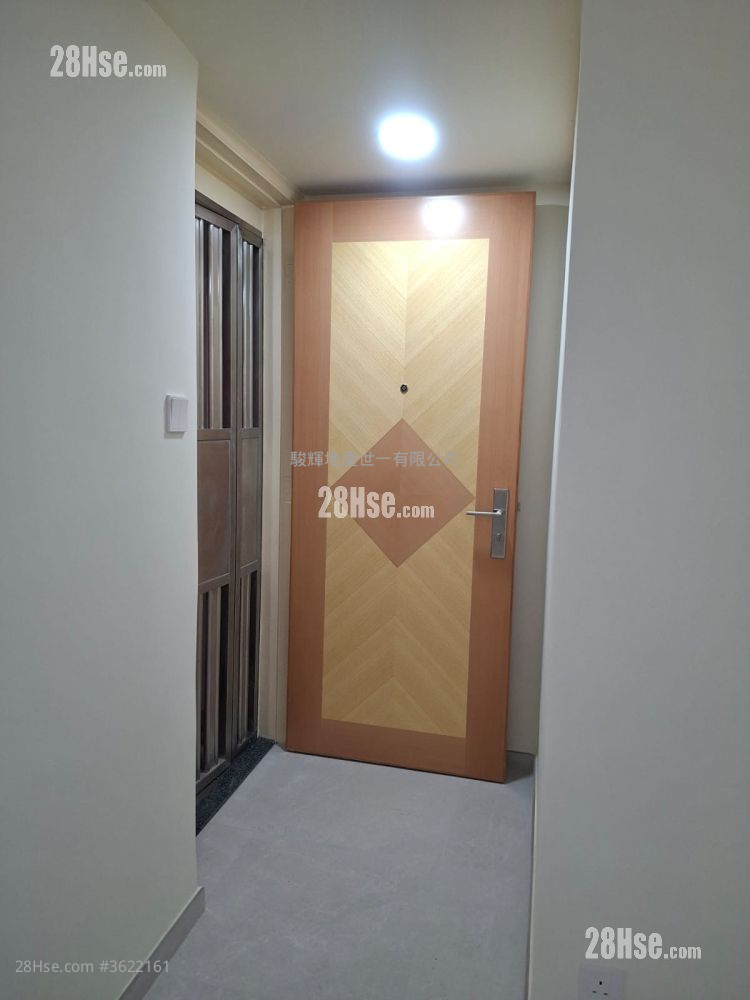 利興大樓 租盤 3 房 , 1 浴室 598 平方呎 利興大樓 租盤 3 房 , 1 浴室 598 平方呎