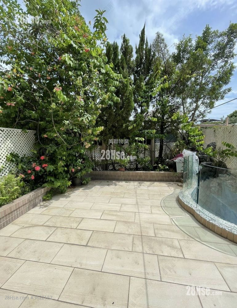 Seasons Palace Rental 3 Bedrooms , 3 Bathrooms 926 ft² Seasons Palace Rental 3 Bedrooms , 3 Bathrooms 926 ft²