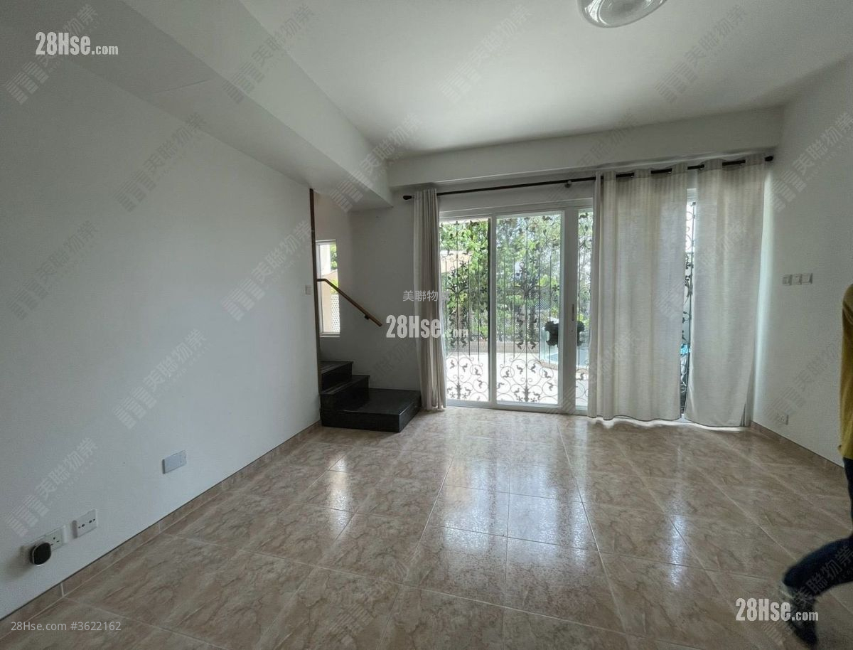 Seasons Palace Rental 3 Bedrooms , 3 Bathrooms 926 ft² Seasons Palace Rental 3 Bedrooms , 3 Bathrooms 926 ft²