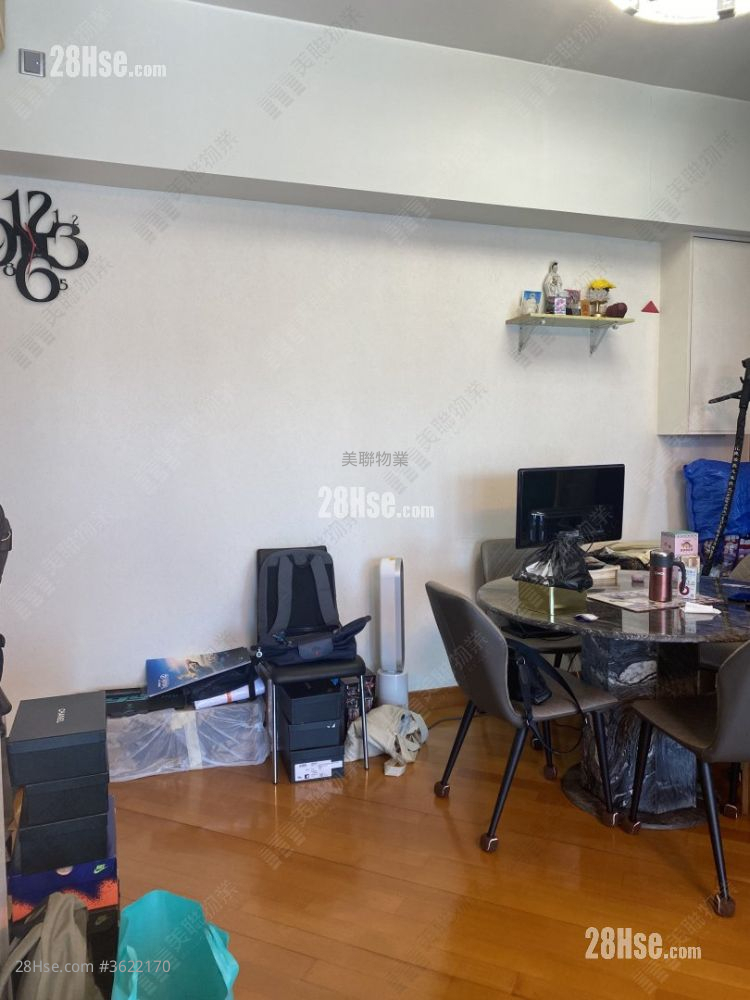 Chelsea Court Sell 3 Bedrooms , 2 Bathrooms 893 ft² Chelsea Court Sell 3 Bedrooms , 2 Bathrooms 893 ft²