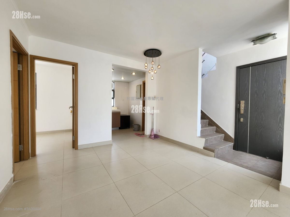 村屋 租盤 3 房 , 1 浴室 1,400 平方呎 村屋 租盤 3 房 , 1 浴室 1,400 平方呎