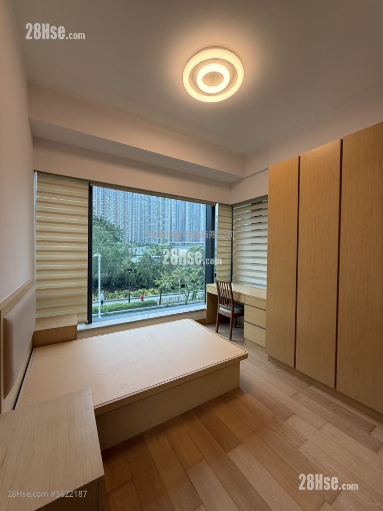 Capri 售盤 4 房 , 3 浴室 1,987 平方呎 Capri 售盤 4 房 , 3 浴室 1,987 平方呎