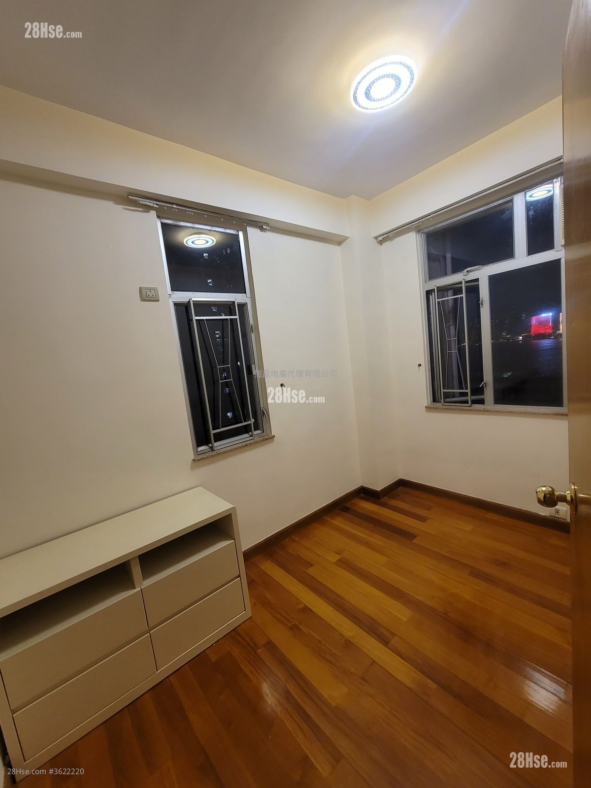 Seaview Building Rental 1 Bedroom , 1 Bathroom 287 ft² Seaview Building Rental 1 Bedroom , 1 Bathroom 287 ft²